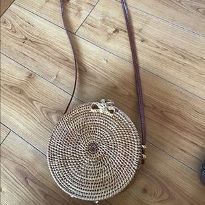 STRAW CROSSBODY